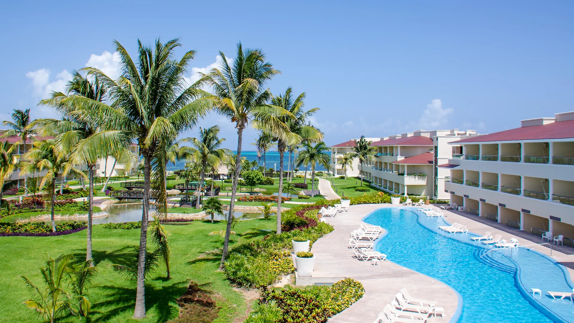 ***** Resort Moon Palace Cancun Alfredo V. Bonfil Mexico