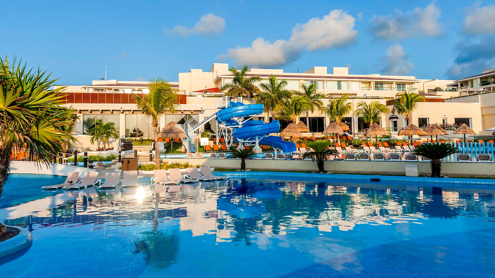 Moon Palace Cancun Alfredo V. Bonfil Mexico